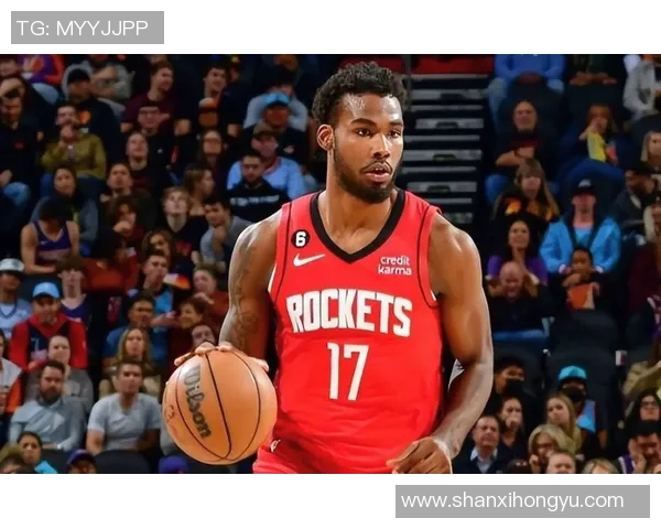 火箭队与爵士队激战再续NBA季后赛精彩对决引发球迷热议