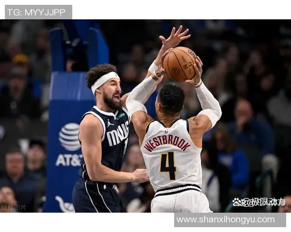 独行侠与休斯顿的激烈对决揭示了NBA赛季的精彩与悬念 独行侠与休斯顿的激烈对决揭示了NBA赛季的精彩与悬念